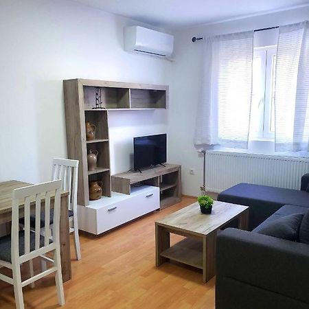 Aster Apartments Belgrade Luaran gambar